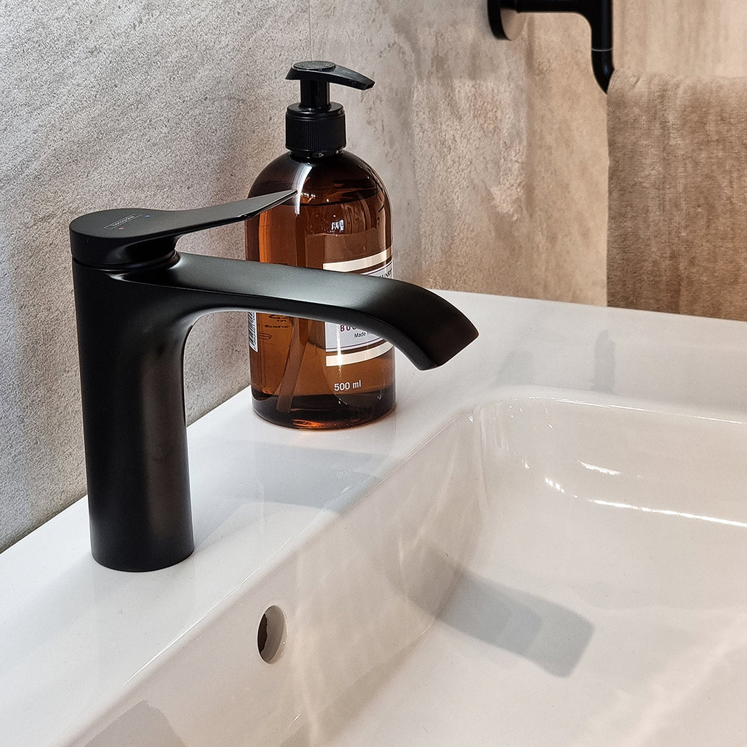 Choosing the Right Finish for Your Bathroom Taps